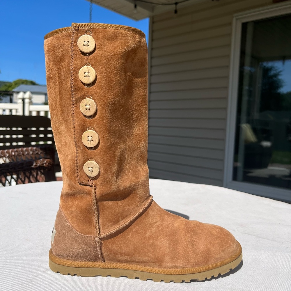 Lightweight Ugg Boots - image 5